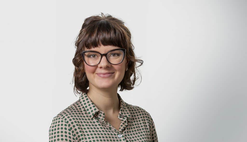 Signe sköter studiecirkeln